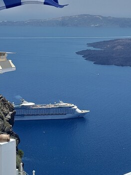 diamond on the cliff hotel andsuites