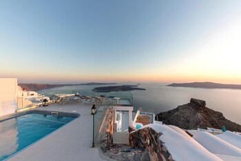 diamond on the cliff hotel andsuites