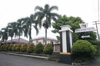 mekarsari hotel by arba