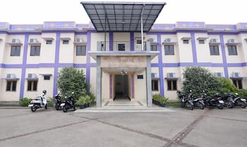Mekarsari Hotel By Arba,,2 star