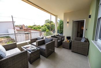 Demi's Apartments Near Athens Airport,,4 star