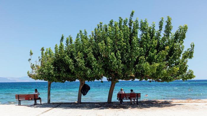 demis apartments near athens airport