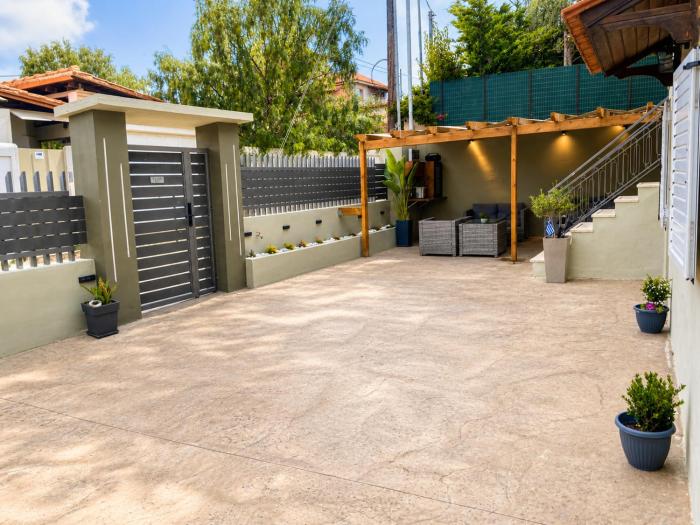 demis apartments near athens airport