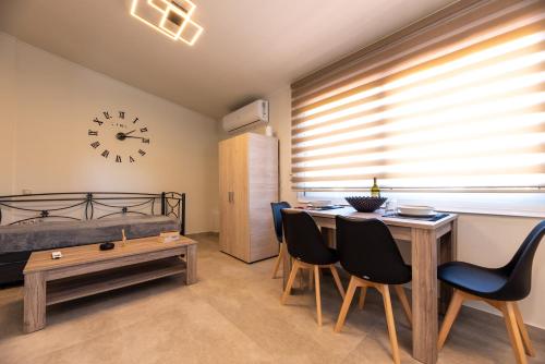 demis apartments near athens airport