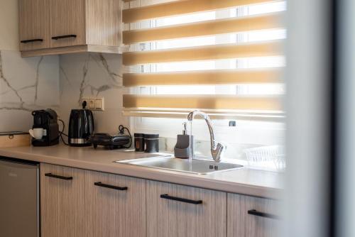demis apartments near athens airport