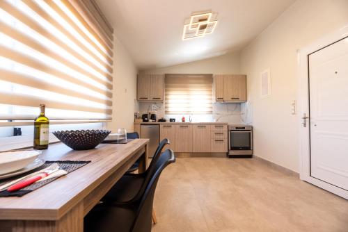 demis apartments near athens airport