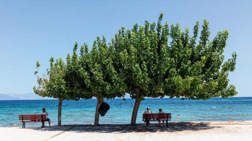 demis apartments near athens airport