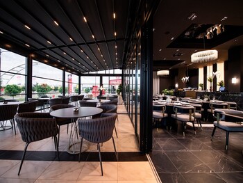 Premium Hotel,,4 star