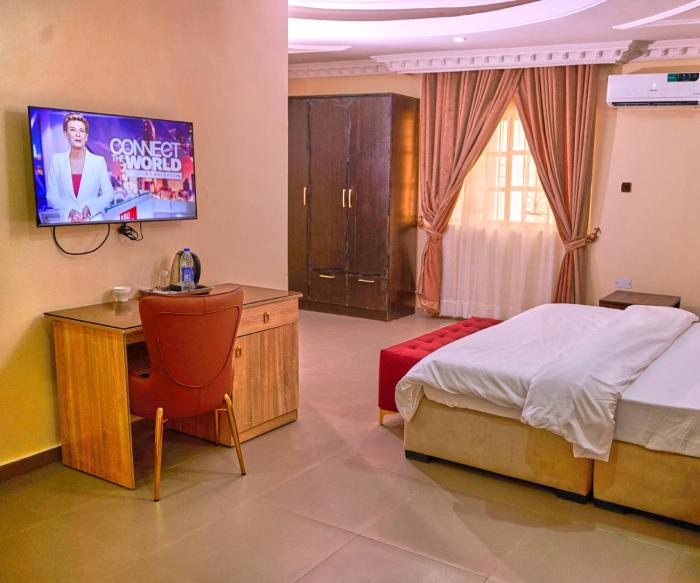 bosanic hotel and suites