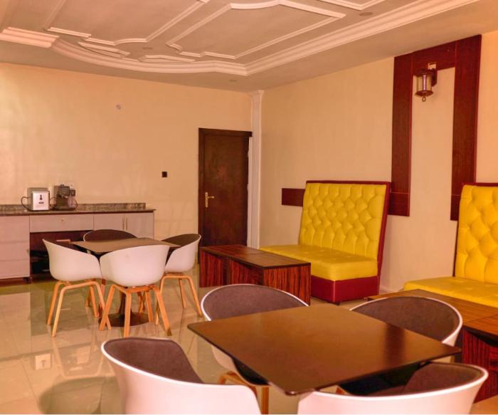 bosanic hotel and suites