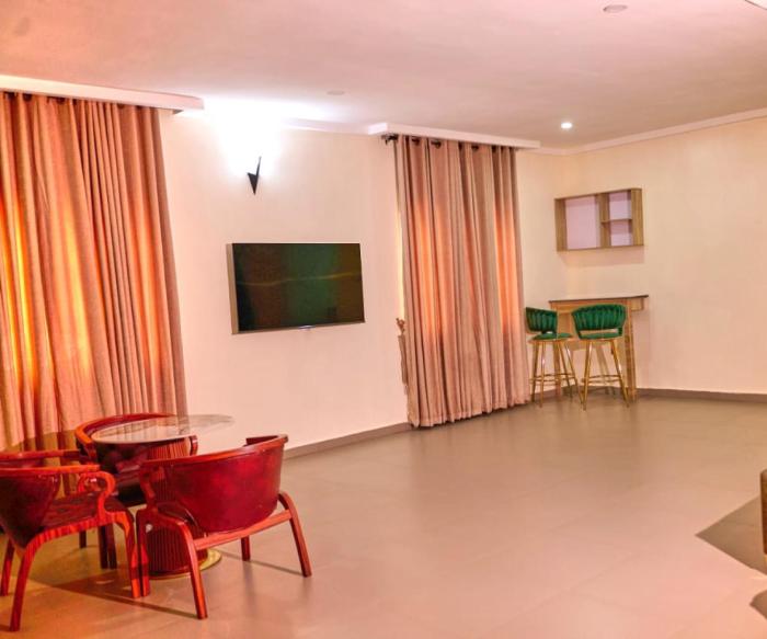 bosanic hotel and suites