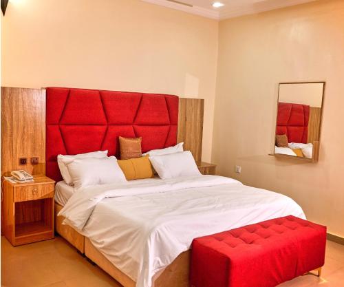 bosanic hotel and suites