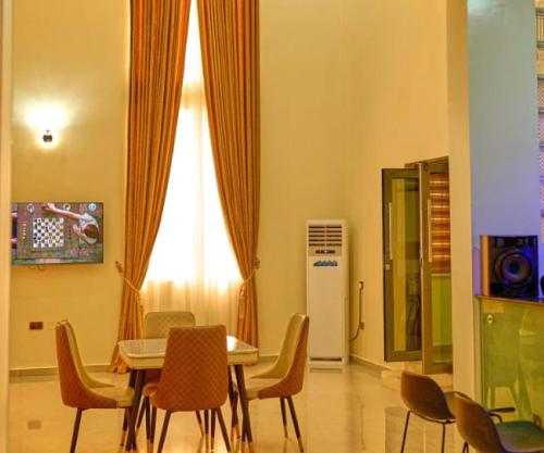 bosanic hotel and suites
