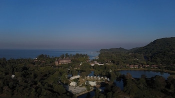 l camp and cafe kohchang
