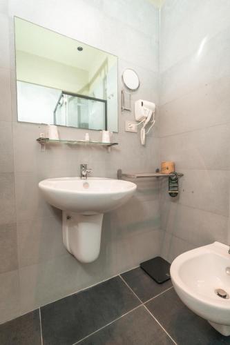 noah gate hotel and suites
