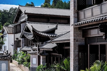 grandjoli damei huasu yunbanshan view resort