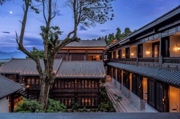 grandjoli damei huasu yunbanshan view resort