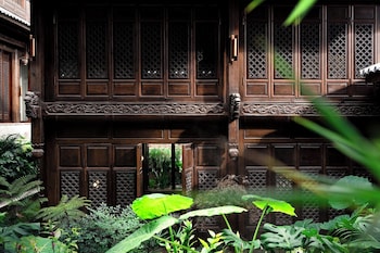grandjoli damei huasu yunbanshan view resort