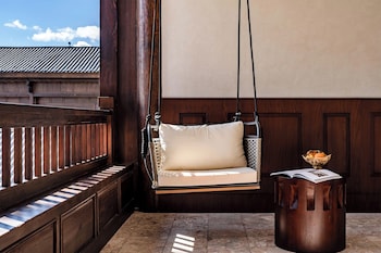 grandjoli damei huasu yunbanshan view resort