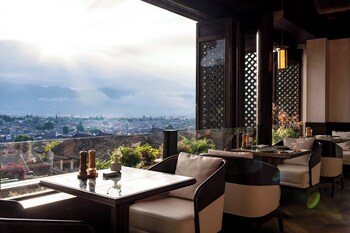 grandjoli damei huasu yunbanshan view resort