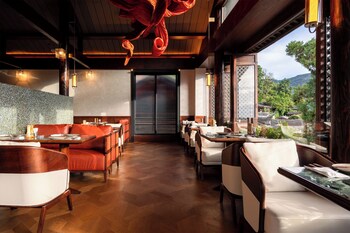 grandjoli damei huasu yunbanshan view resort