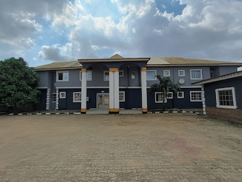 Ap Luxury Inn,,2 star