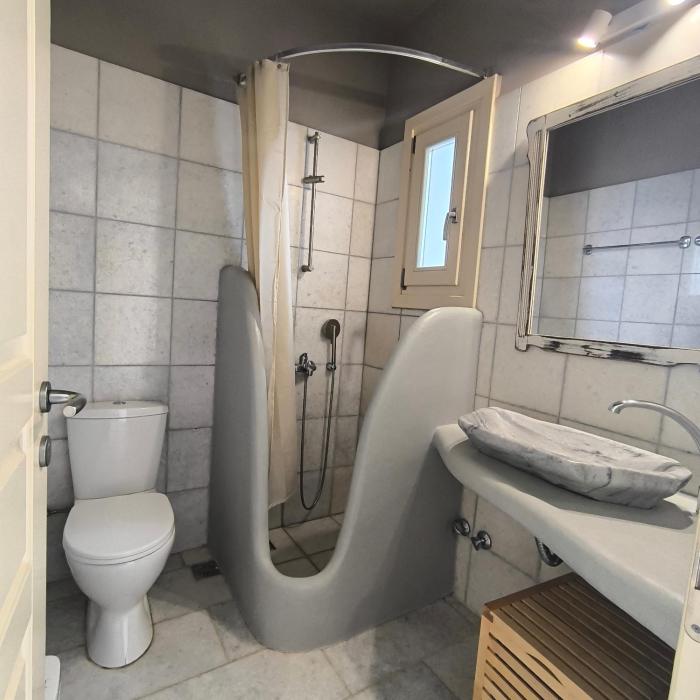 theros casa logaras