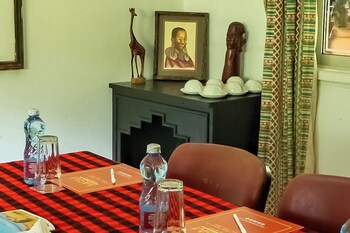 muthu mara river lodge