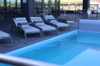kyriad prestige sarrebourg les terrasses