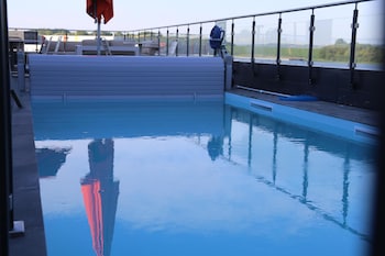 kyriad prestige sarrebourg les terrasses