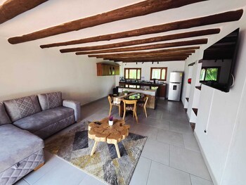 Casa Hotel La Morada,,3 star