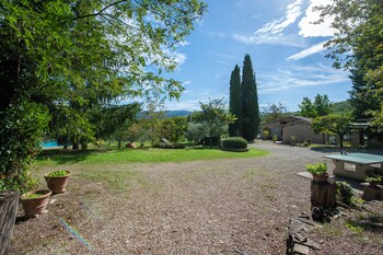 poggio ai pianacci flo apartments