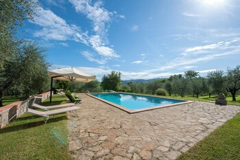 poggio ai pianacci flo apartments