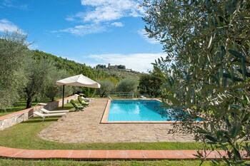 poggio ai pianacci flo apartments