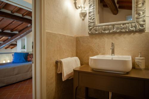 poggio ai pianacci flo apartments