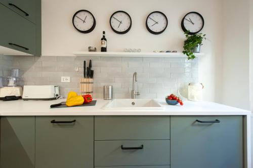canto rivolto flo apartments