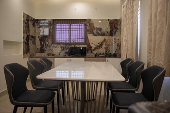 twin villa luxury stays