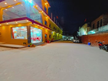 shree venkatesh niliyam 300 m ram temple