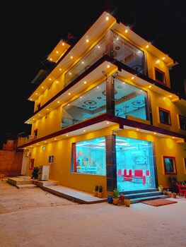 shree venkatesh niliyam 300 m ram temple