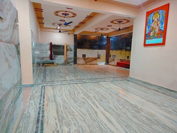 shree venkatesh niliyam 300 m ram temple