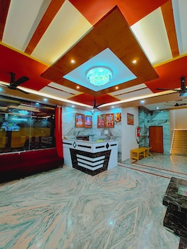 Shree Venkatesh Niliyam 300 M Ram Temple,,3 star