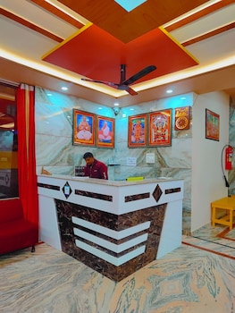 Shree Venkatesh Niliyam 300 M Ram Temple,,3 star