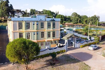 stepwing resort