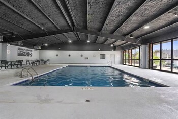 Roark Creek Resort,,5 star