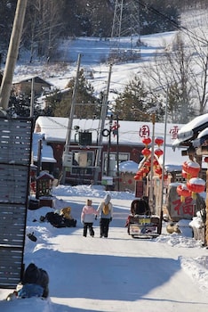 Snow Valley Ma Hua Inn,,3 star