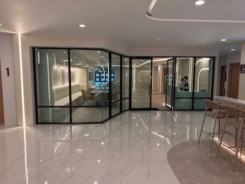 Aston Hotel Pattaya,,3 star