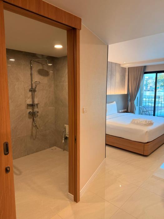 aston hotel pattaya