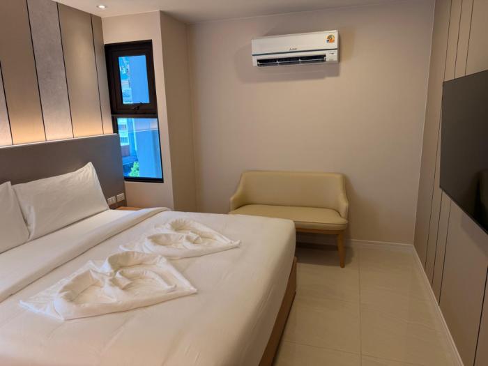 aston hotel pattaya