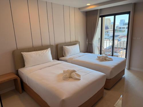 aston hotel pattaya