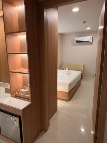 aston hotel pattaya